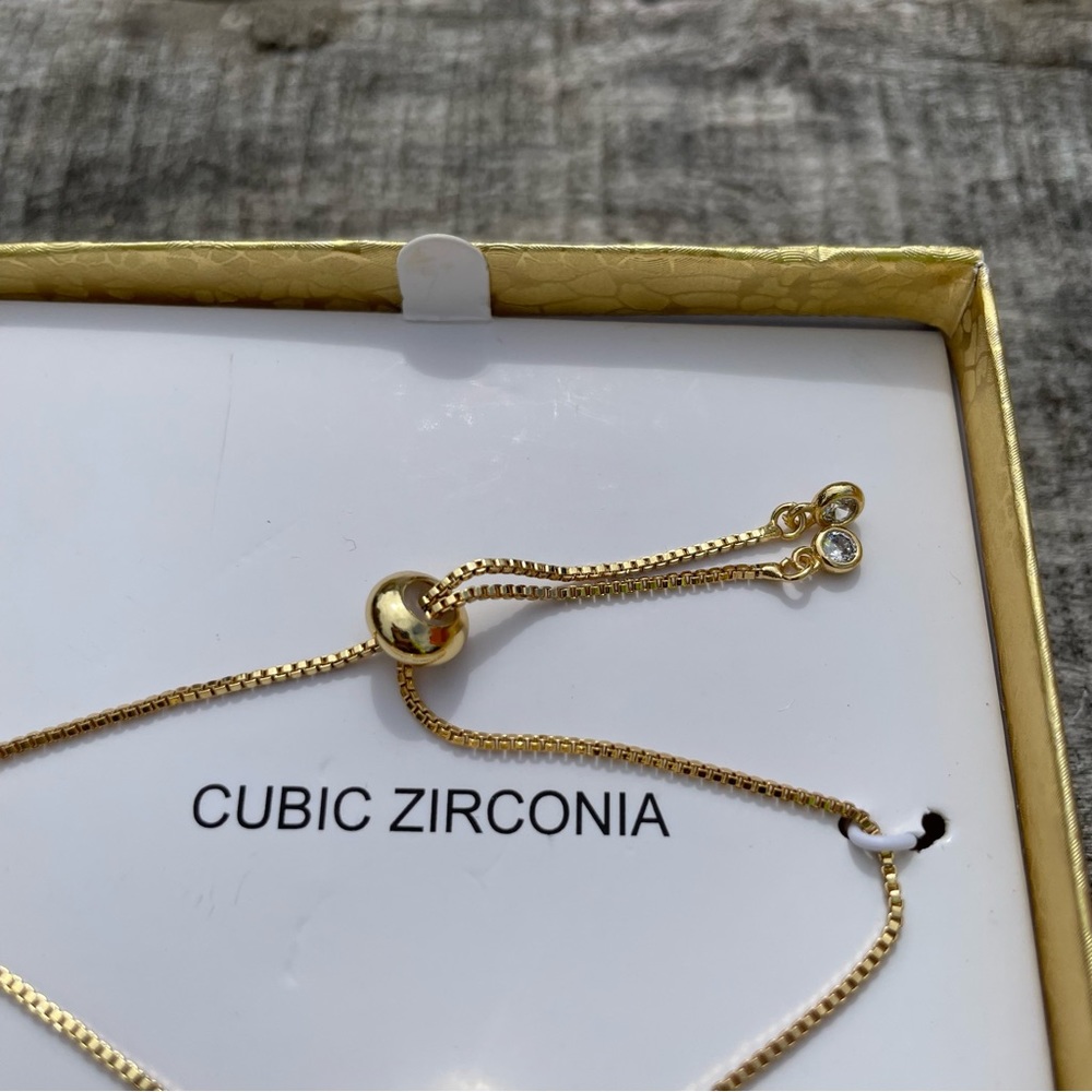 NWT Gold and pink Hamsa hand cubic zirconia bracelet - Picture 6 of 8
